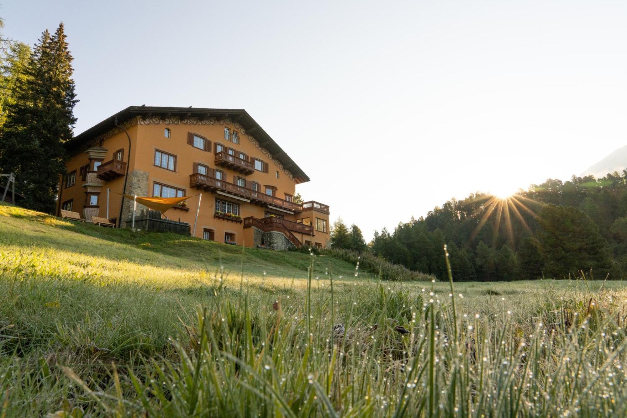 Hotel Chesa Spuondas St. Moritz Exterior photo