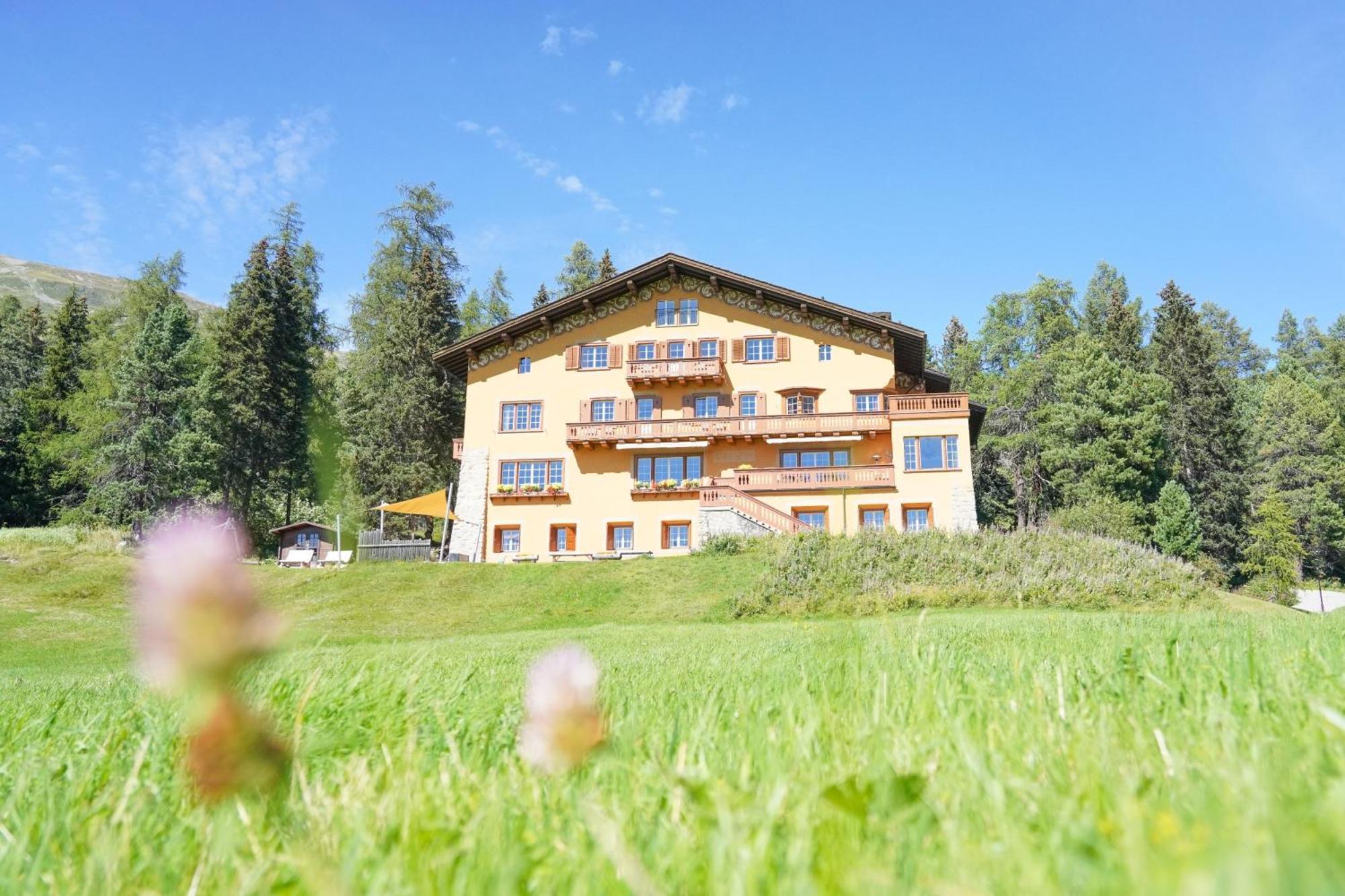 Hotel Chesa Spuondas St. Moritz Exterior photo